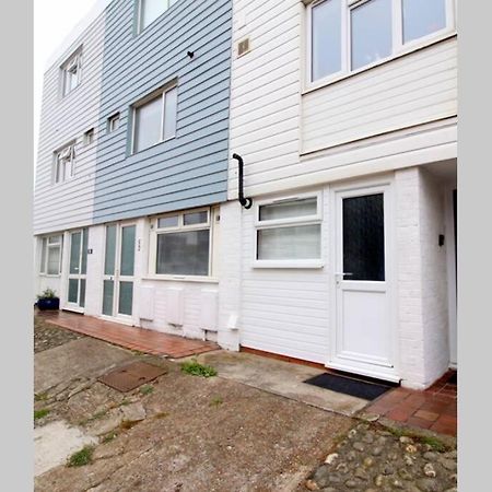 Pebbles Apartment By Air Premier Seaford Dış mekan fotoğraf