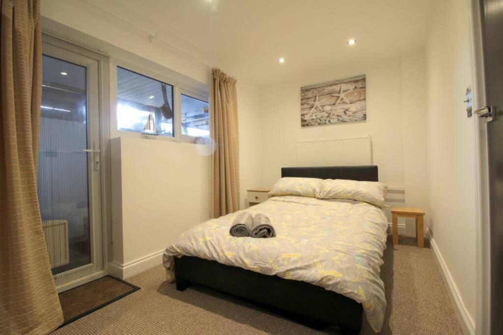 Pebbles Apartment By Air Premier Seaford Dış mekan fotoğraf